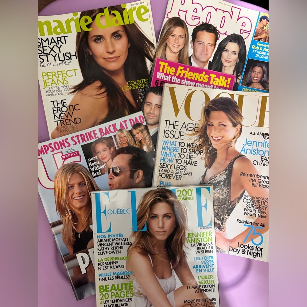 Lot 8: Friends ♥️ Magazines Jennifer Aniston & Courtney Cox